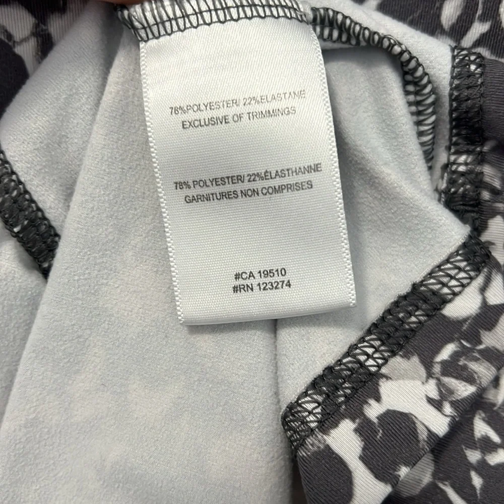 Women’s half zip Lole size M Athletic Top - Picture 3 of 5